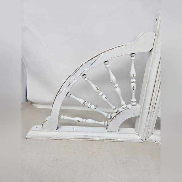 Farmhouse White Distressed Wood Corbels Shelf or Corner Decor 11.5x11.5x1.75 - Picture 5 of 9